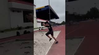 Práctica de saltos de atletismo [upl. by Dawkins]