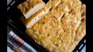 FOCACCIA FATTA IN CASA Ricetta base VELOCE per una FOCACCIA MORBIDA e SQUISITA [upl. by Archie471]