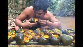 Find and cook snail in forest  Collect Snail Cooking For Food Eating delicious [upl. by Gilpin]