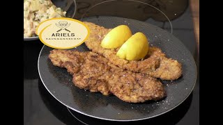 Wiener Schnitzel Original mit Kalbsfleisch dazu mein schwäbischer Kartoffelsalat Schnitzel [upl. by Okechuku]