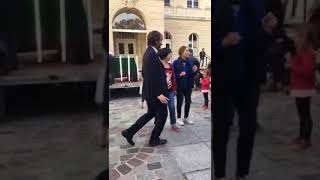 Cédric Villani  le candidat à la mairie de Paris danse le jerk et fait le buzz [upl. by Sukramal]