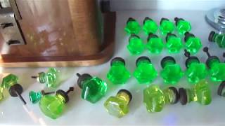 URANIUM GLASS KNOBS  Verre DURANIUM OURALINE URANE  POIGNÉES  BOUTONS DE PORTE [upl. by Nnylahs]