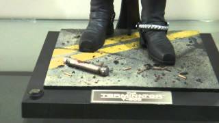 Hot Toys 16 Scale MMS238 Terminator T800 Battle Damaged Version Window Display Screct Base [upl. by Caines464]