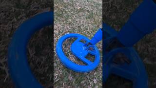 Look I found something weird with the metal detector detecting shortvideo [upl. by Asseniv289]