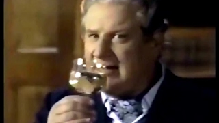 Gallo Wine Commercial Peter Ustinov 1974 [upl. by Thenna]