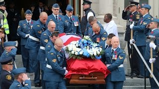 Funérailles militaires de ladjudant Patrice Vincent [upl. by Anivla137]