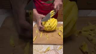 Peeling Pineapple shorts food new fruit subscribe video [upl. by Trixi]