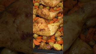 Cuisses de poulet et ses légumes rôtis au four  recette recettefacile poulet legumes pan [upl. by Hyo]