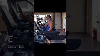 Schulter Training Voice over Was denkt ihr Fitness Mehmettics Gymlife Workout BodyBuilding [upl. by Idnir111]