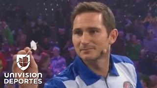 Frank Lampard sigue teniendo una gran precisión pero en el Mundial de Dardos  MLS [upl. by Jenne]