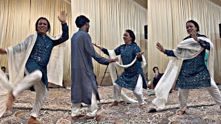 Chinki Minki Kashmiri Singers Best Wedding Dance 🔥😱Chinki Minki At Kashmiri Mehandiraat [upl. by Nyrhtac]