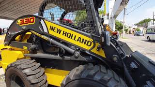 Minicargador New Holland L330 Morelos [upl. by Eterg]