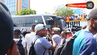 MAFURIKO MAPOKEZI YA YANGA LEO BANDARINI BAADA YA KUMNYOA SINGIDA BLACK STARS [upl. by Edward664]