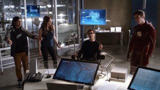 Time Flash conhece o Flash do futuro  DUBLADO  PTBR The Flash 2x18 [upl. by Hseyaj]