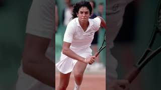 Gabriela Sabatini claims WTA Tour Championship shorts [upl. by Bohaty]