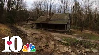 A hike on Twin Creeks Trail in the Great Smoky Mountains  10Explores [upl. by Suzy]