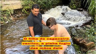 O filho do cagaceiro foi pegar piaba ele vacilou e a piaba fugiu das mãos dele [upl. by Adnuhser850]