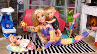 Barbie amp Ken Doll Family New Baby Bedtime Routine [upl. by Irwinn]