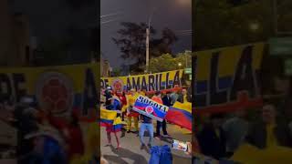 ¡La fiebre Tricolor también se vive en Lima Espectacular banderazo previo a enfrentar a Perú [upl. by Button]