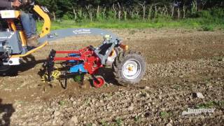 Cultitrack tool carrier with 2 rows cultivator with finger weeder [upl. by Nitfa]