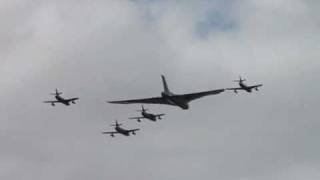 RAF Leuchars airshow Vulcan XH558 and Team Viper Hunter formation flypast [upl. by Learsiy33]