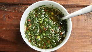 Sauce chimichurri  Recette [upl. by Nasas117]