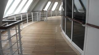 RMS QM2 CUNARD QUEEN MARY 2 ROUGH SEA WEATHER WAVES VIEW FROM OCEAN LINER SHIP DECK [upl. by Marigolda]