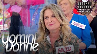 Uomini e Donne Trono Over  Baci appassionati tra Daniela e Davide [upl. by Cacka283]