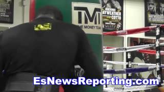 Adrien Broner Working Out For Porter at Mayweather Boxing Club  EsNews [upl. by Lj446]