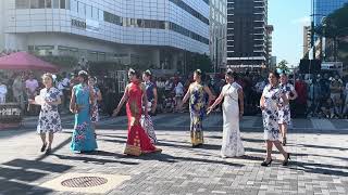 Cat Walk with Chinese Traditional Cheongsam 旗袍展示  Celebration Canada Day [upl. by Mis]