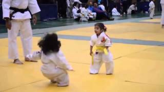 La mejor pelea de karate de niñas [upl. by Beane427]