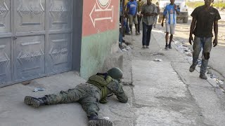 Gangues armados tentaram controlar principal aeroporto do Haiti [upl. by Seroled]