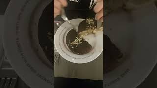 두바이 초콜렛 크로넛 Dubai chocolate CRONUT [upl. by Bigg]