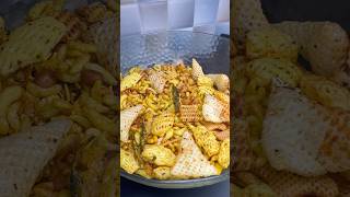 Murmure chivda 😍😋 festivespecial viralvideos trendingreels murmures chivdamixture namkeens [upl. by Lorraine]