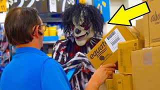 Creepy Clown Scare Prank Banned From Walmart [upl. by Gaiser]