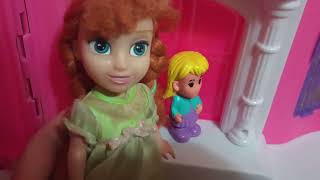 Moving Day  Elsa And Anna Toddlers Help Neighbors Move To Their New Home  Elsia Annia New Episode [upl. by Hadsall992]