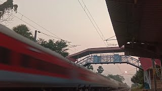 तूफान की तरह निकली Patna Ernakulam Express 22670 Ernakulam Express [upl. by Aala848]