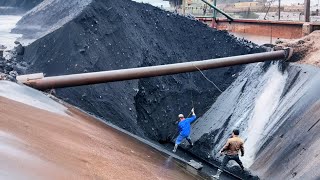 Barge unloading 2600 tons of large iron ore  Smooth flow  Vlog of work on barge [upl. by Goles2]