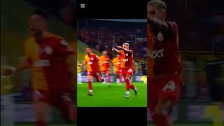 Torreira fenere acımıyoooor galatasaray ultraslan shortvideo subscribe torreira [upl. by Ennaeed524]