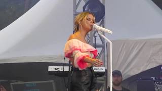 Maren Morris  Bones at Country Jam [upl. by Yhpos]