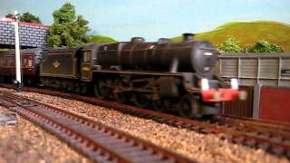 Hornby Black 5 with maroon Bachmann Mk1s [upl. by Iarahs]