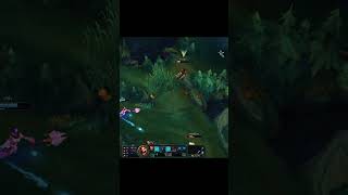 Draven juking the Jungler 🌲 leagueoflegends [upl. by Euginom]