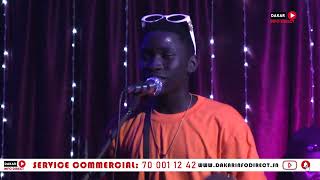 liveperformance  Lagane reprend la chanson de Momo Dieng  Saf na ba nopi [upl. by Mailand]