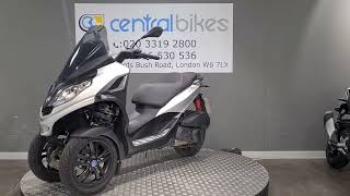 Piaggio MP3 300 HPE sport [upl. by Bevis812]