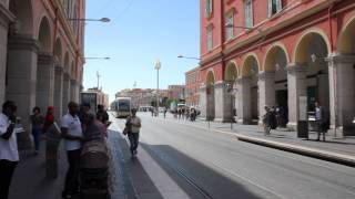 Nizza Frankreich  Ankunft der Straßenbahn HD [upl. by Nairot]