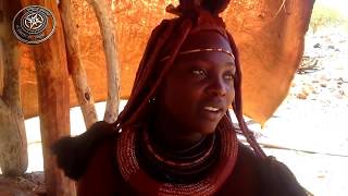 Visita a un poblado Himba norte de Namibia [upl. by Llereg822]