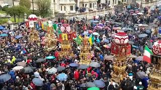 Festa SantAgata a Catania attesa per uscita carrozza del Senato [upl. by Eldreeda]