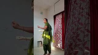 Sarkai Lo takiya shortvideo hindi song Neeta gorakhpuriya UP53 [upl. by Ettegroeg]