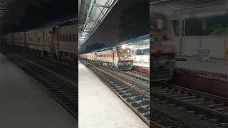 12333 up HWH  PRRB Vibhuti Express with HWH WAP4 😒  trending shorts indianrailways viral [upl. by Leffen]