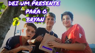 PRESENTEEI O MEU AMIGO Bryan [upl. by Trstram836]